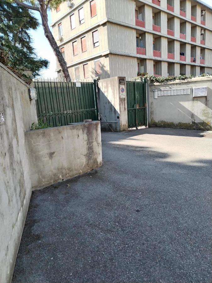 Accogliente Appartamento A Firenze Con Parcheggio Exterior foto